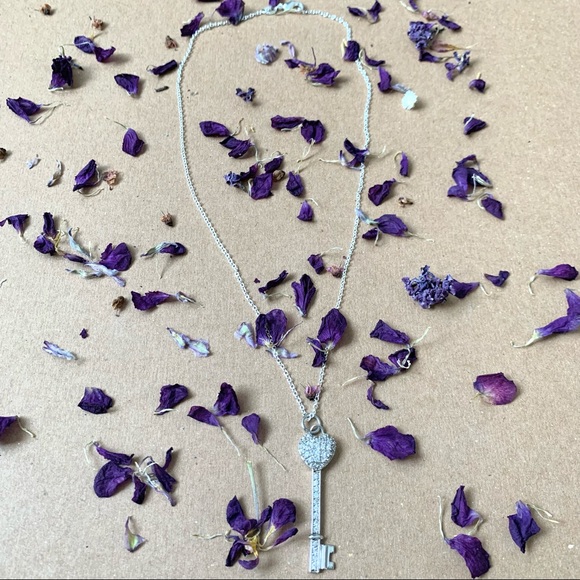 New Heart Key Crystal Sterling Pendant Necklace - Picture 3 of 10